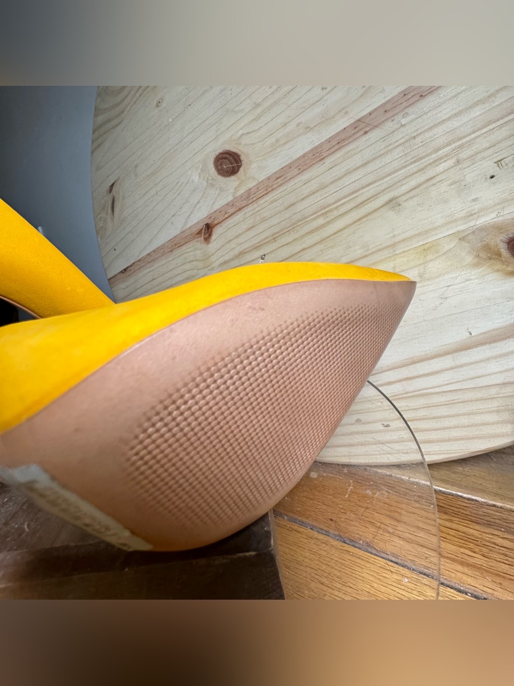 Yellow Pointed-Toe Women’s Pumps - Picture 8 of 10